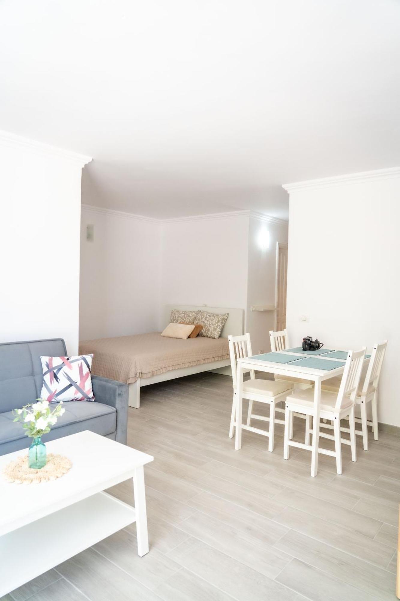 Retreat Oasis Studio Apartment Сан-Мігель-де-Абона Екстер'єр фото